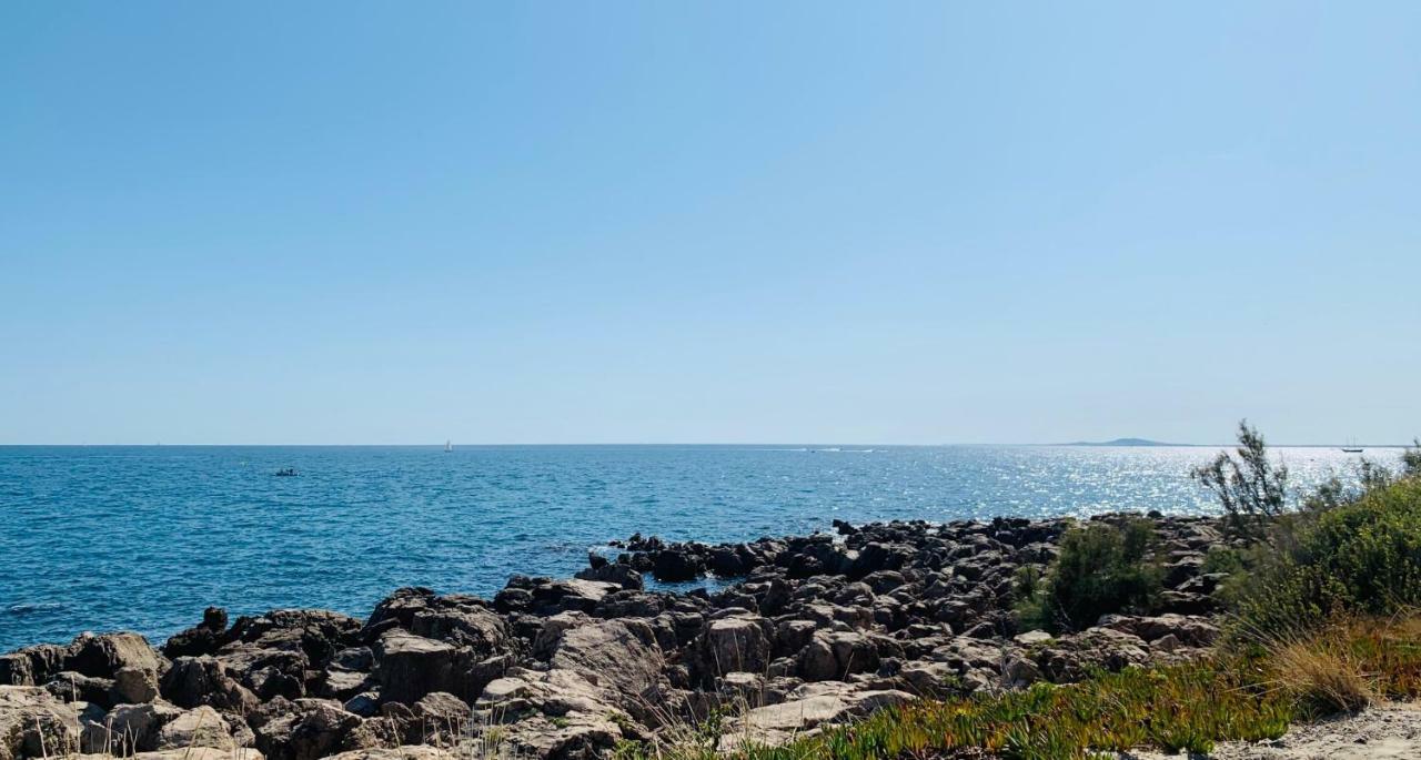 Apartment Le Zephyr, Superbe A La Corniche Avec Parking